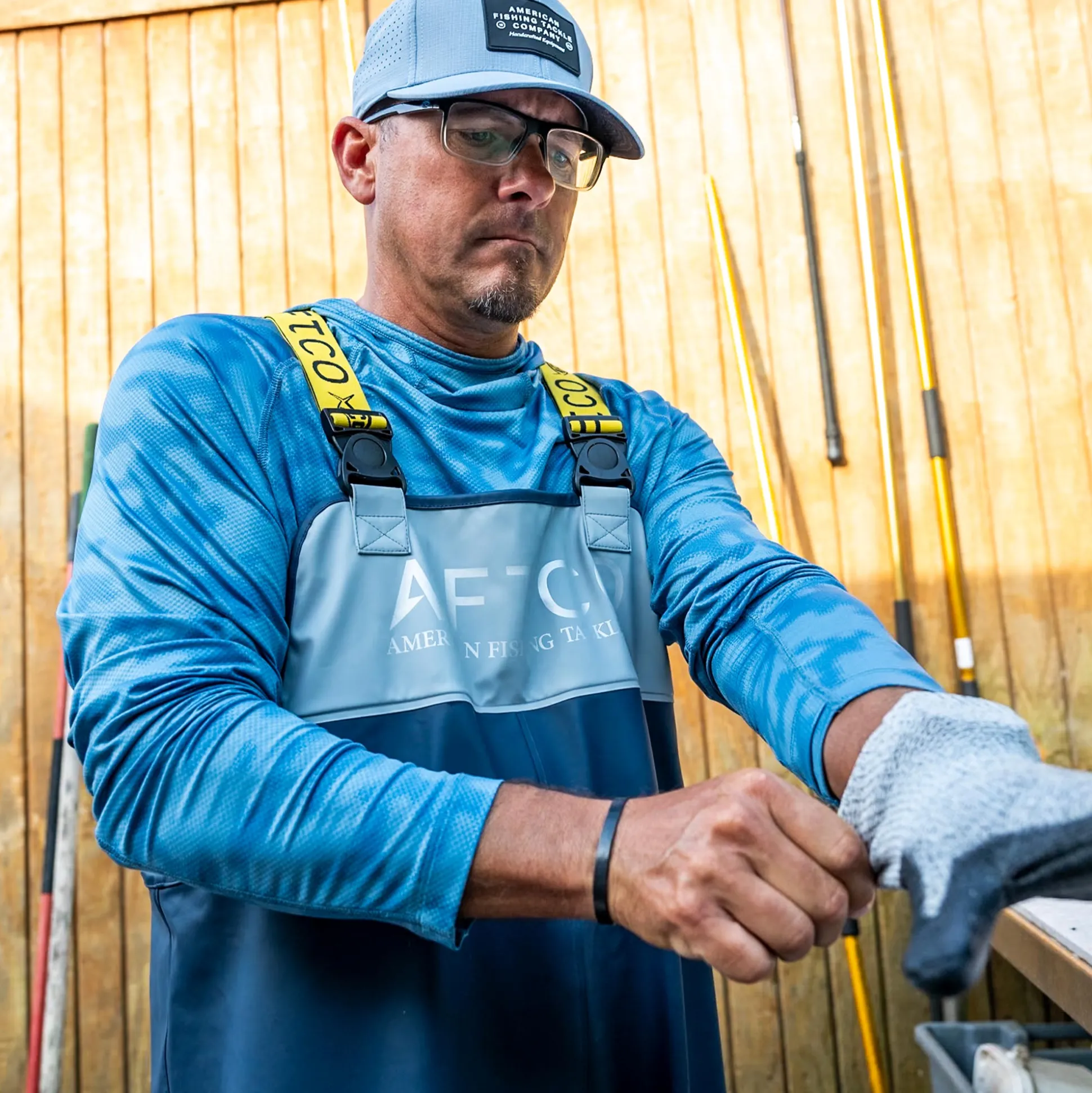 Adapt Phase Change Hooded Fishing Shirt | AFTCO