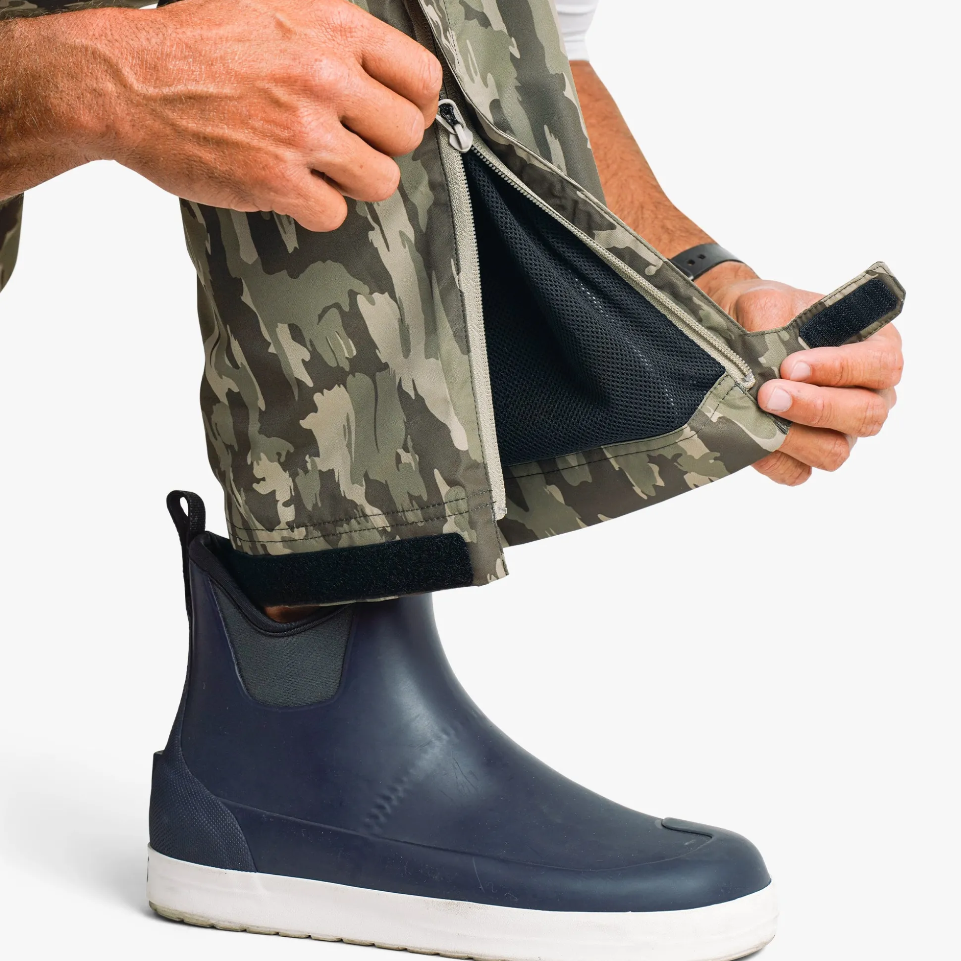 Crossing Printed Camo Fishing Pants | AFTCO