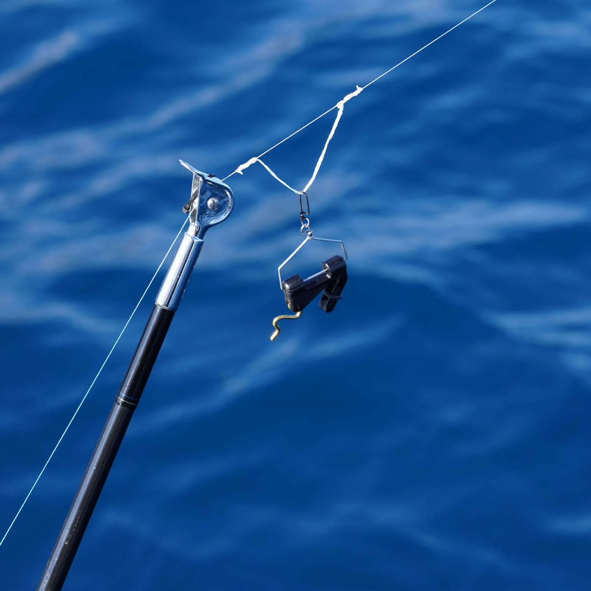 Goldfinger Outrigger Clip