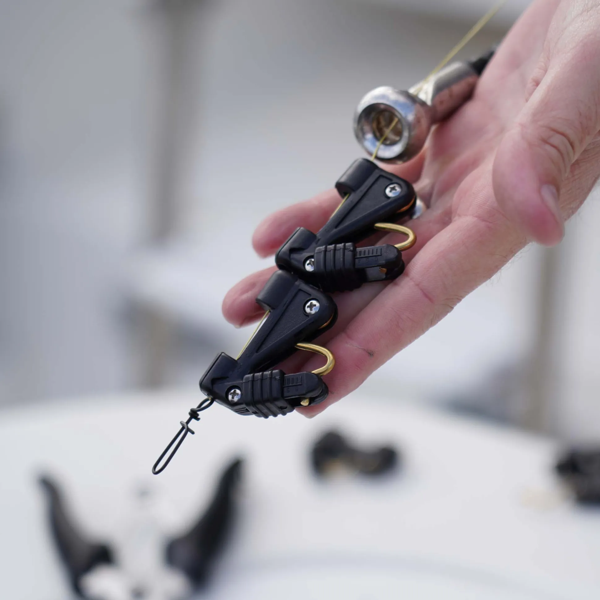 Goldfinger Outrigger Clip